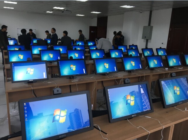 蘇州園區(qū)車管所考試機27臺、學習機48臺、排隊叫號系統(tǒng)